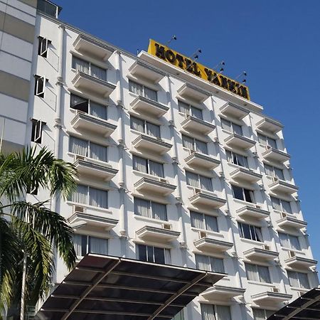 Hotel Yankin Rangoon Buitenkant foto
